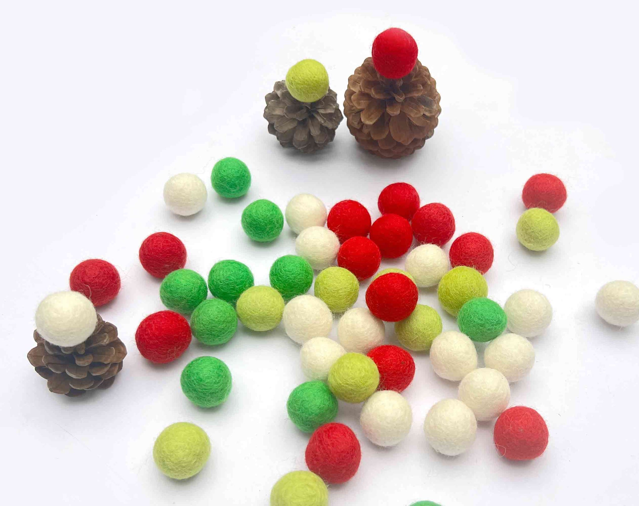 Christmas Felt Balls x50 White Red Green 2cm - 2.5cm Wool Pom Poms.  DIY Bead Craft Supplies