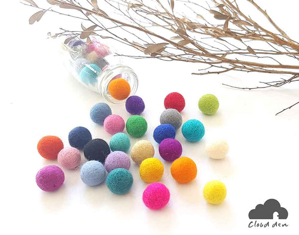2.5cm Felt Balls x20 Pom Poms. DIY Craft Supplies. Wool. Colourful. Handmade. Beads.